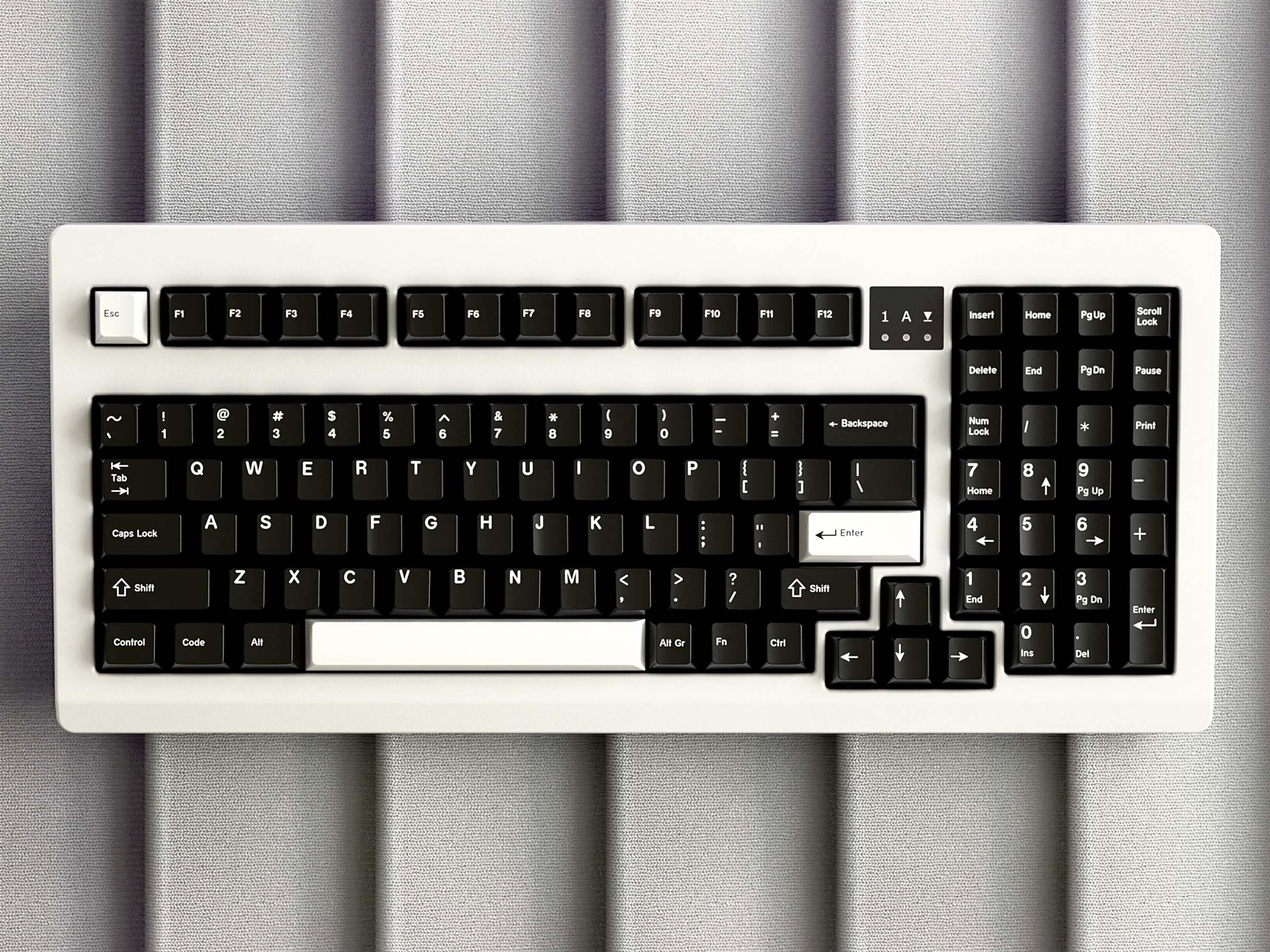 GMK White on Black (WoB) 自作キーボード GMK CYL WoB | Classic White on Black Keycap Set